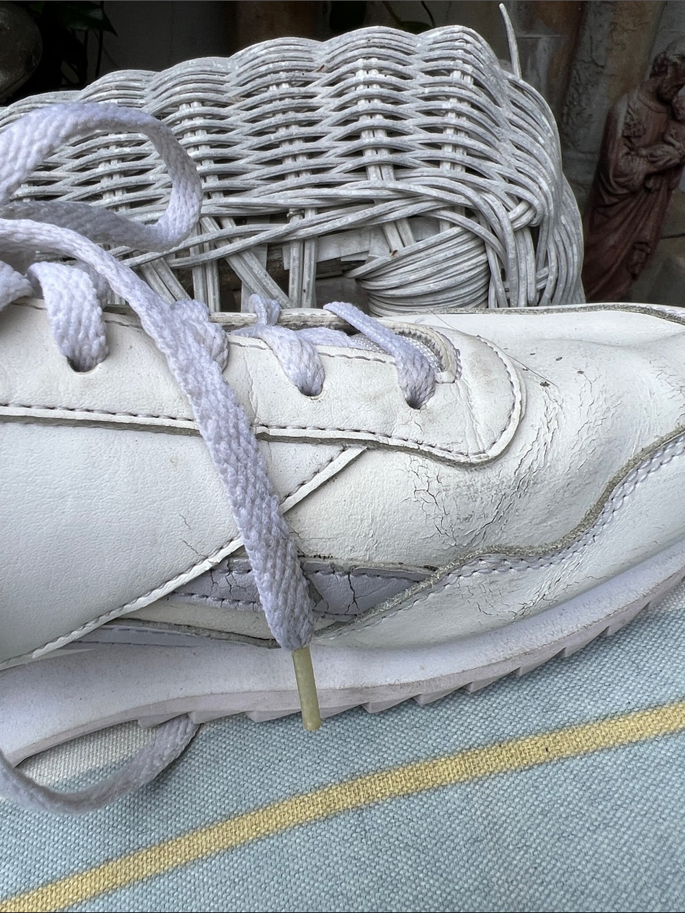 Rebook Vegan Leather Sneakers - Classic Low Top - Picture 3 of 8